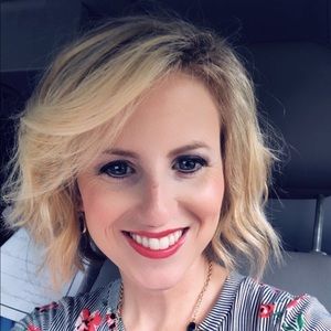 Meet your Posher, Lori